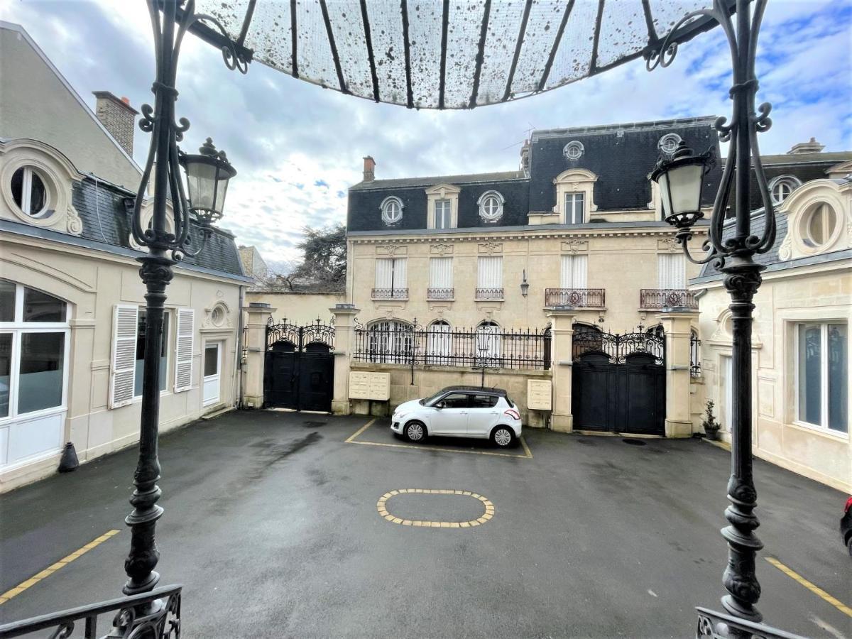 Aux Clefs Des Sacres - Dans Un Hotel Particulier Situe Rue Du Marc - Reims - Hyper Centre Forum Mairie Boulingrin מראה חיצוני תמונה