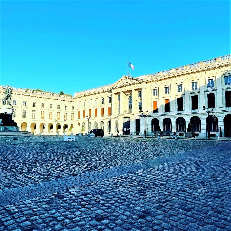 Aux Clefs Des Sacres - Dans Un Hotel Particulier Situe Rue Du Marc - Reims - Hyper Centre Forum Mairie Boulingrin מראה חיצוני תמונה