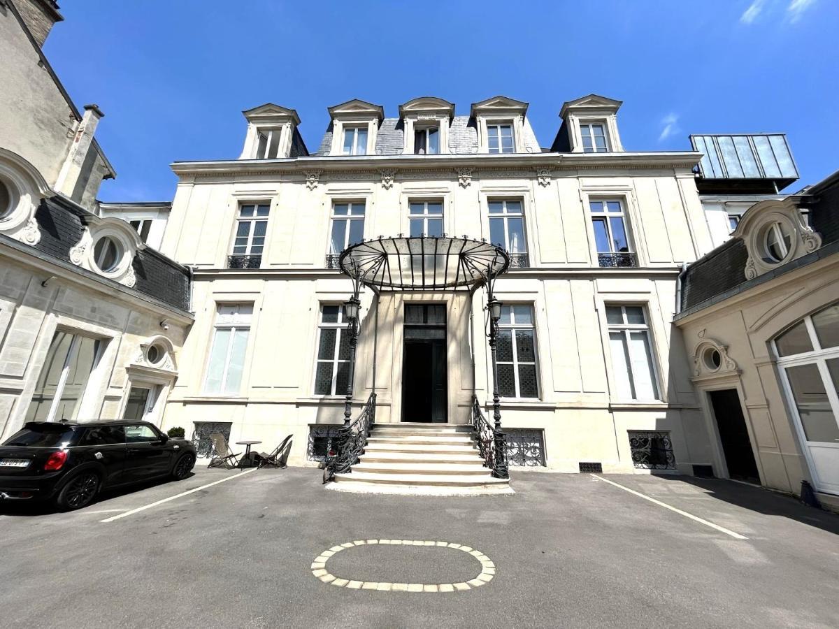 Aux Clefs Des Sacres - Dans Un Hotel Particulier Situe Rue Du Marc - Reims - Hyper Centre Forum Mairie Boulingrin מראה חיצוני תמונה