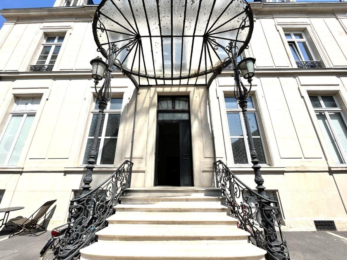 Aux Clefs Des Sacres - Dans Un Hotel Particulier Situe Rue Du Marc - Reims - Hyper Centre Forum Mairie Boulingrin מראה חיצוני תמונה