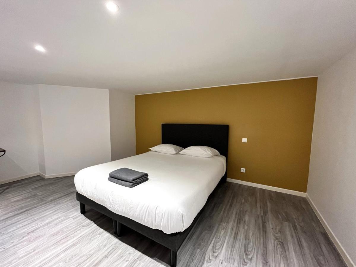 Aux Clefs Des Sacres - Dans Un Hotel Particulier Situe Rue Du Marc - Reims - Hyper Centre Forum Mairie Boulingrin מראה חיצוני תמונה